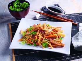 Bami goreng. Danie wegańskie