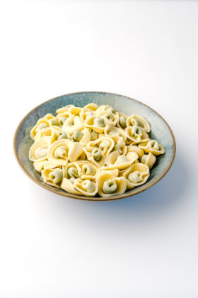 Tortelloni ze szpinakiem i ricottą